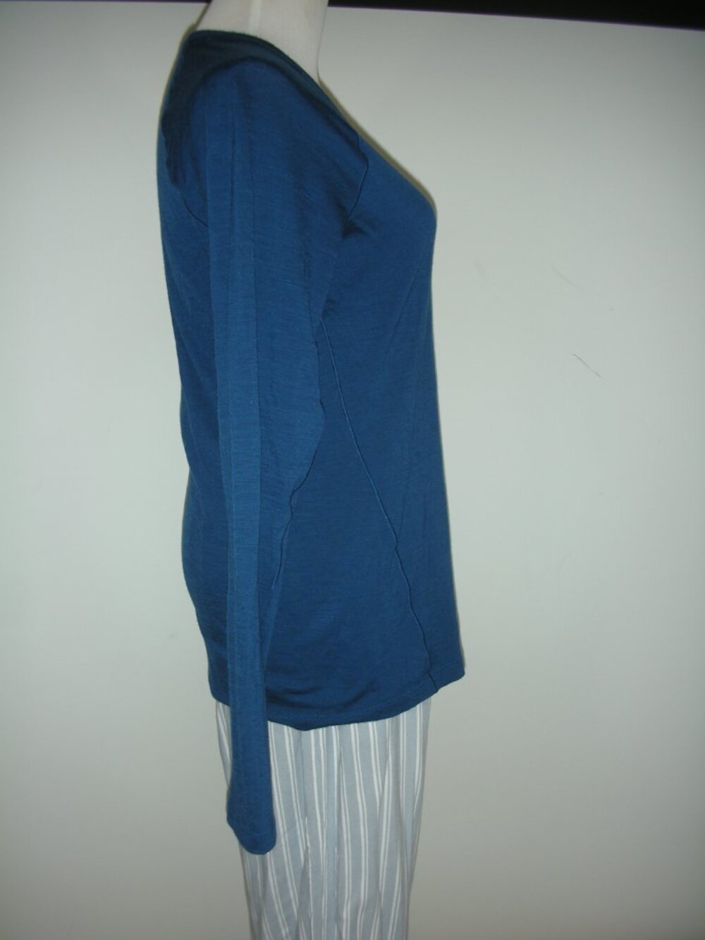 Smartwool Merino 150 Long Sleeve Base Layer Shirt Blue M Hiking Ski Wool Outdoor - Picture 3 of 6
